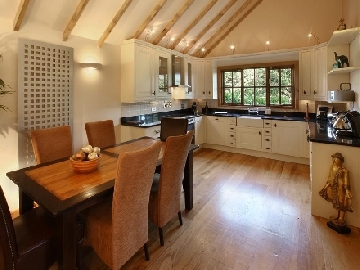 Kitchen (Stable Cottage)